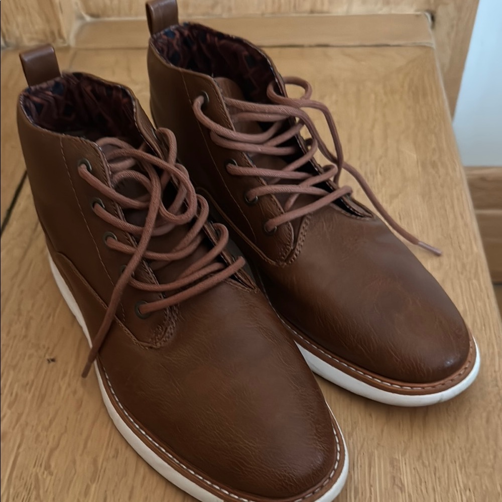 Ben Sherman Brown Leather Chukka Boots
